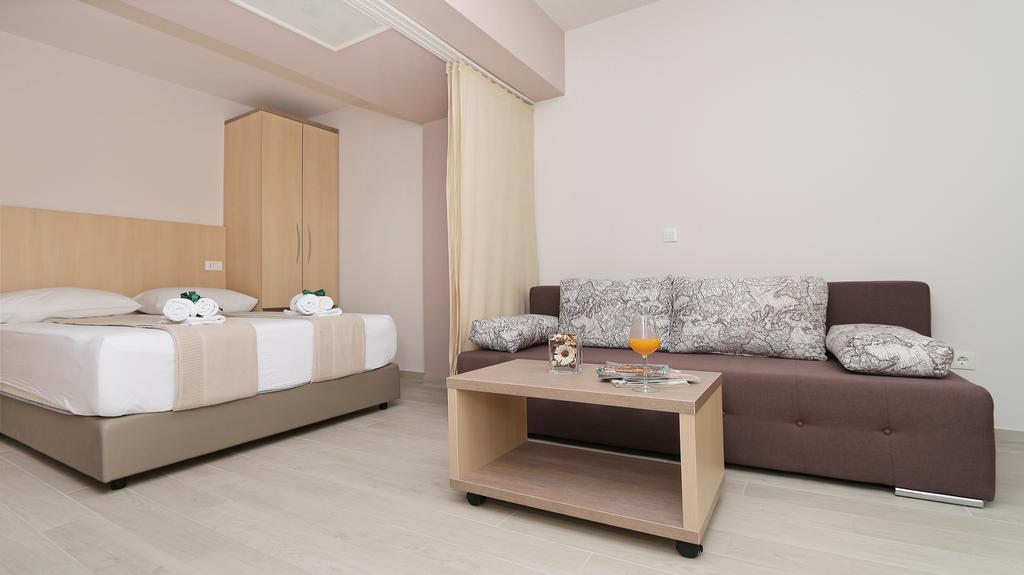 Apartments Hermes Tučepi Eksteriør billede