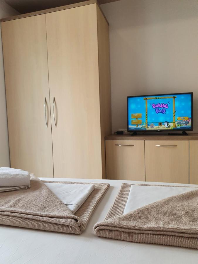 Apartments Hermes Tučepi Eksteriør billede